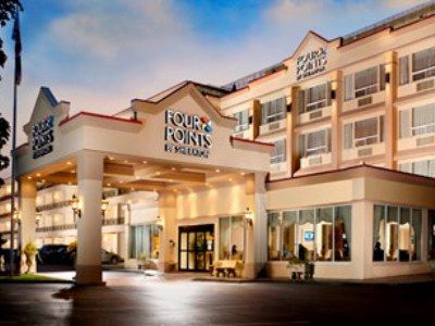 Four Points By Sheraton Toronto Lakeshore Екстериор снимка