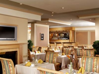 Four Points By Sheraton Toronto Lakeshore Екстериор снимка